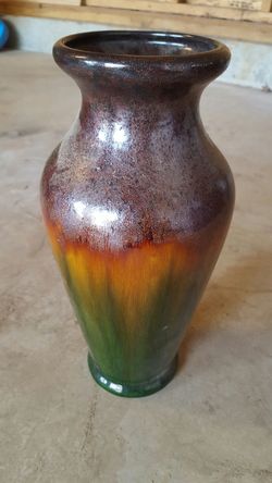 Pretty vase over a foot tall