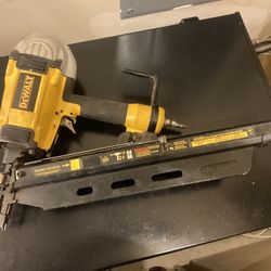 Dewalt Framing Nail Gun