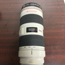Canon EF 70-200mm f/2.8L IS USM Zoom Telephoto Image Stabilizer Ultrasonic Lens