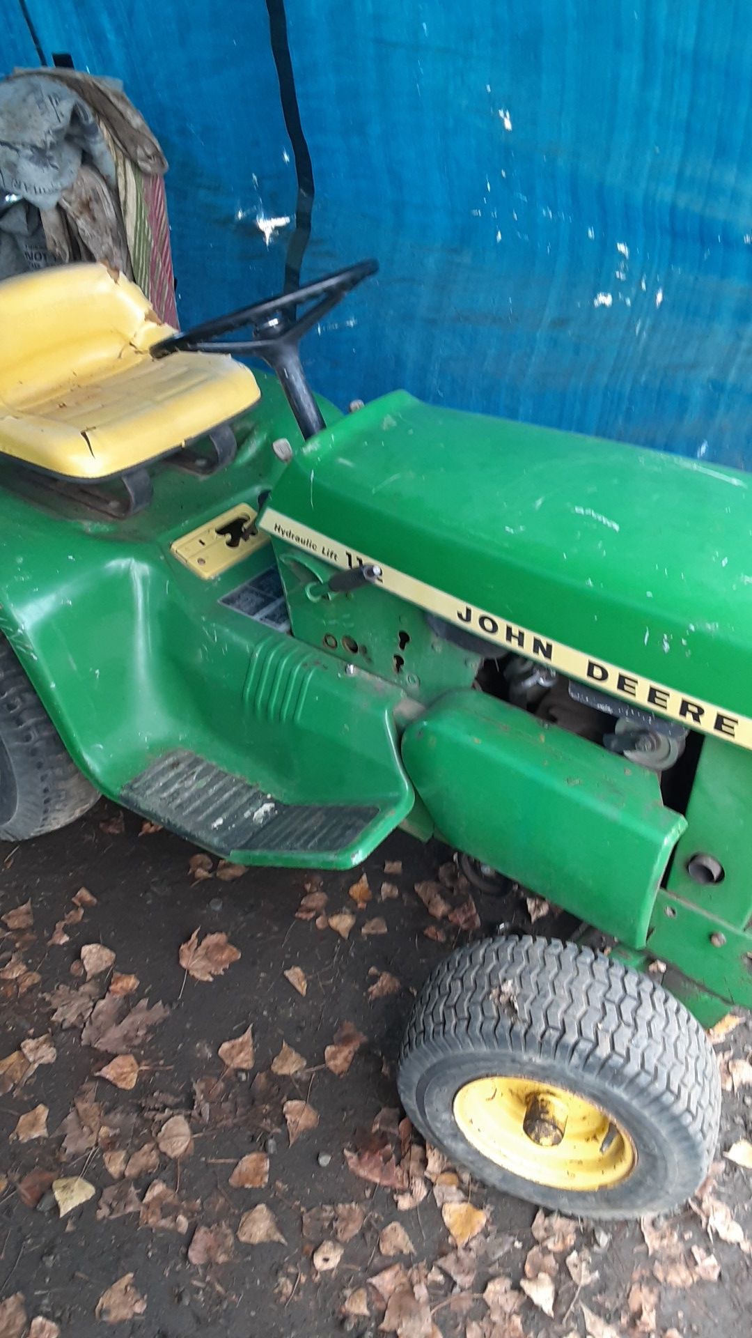 John deere 112 hydraulic lift...no spark.needs points 200 for Sale in
