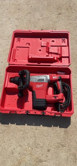 Milwaukee SDS-MAX Demolition Hammer