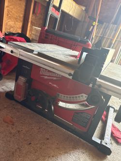 Milwaukee table saw m18