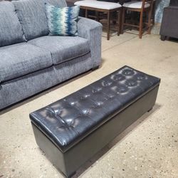 Tuffed Storage Bench - Black

Faux Leather (New)