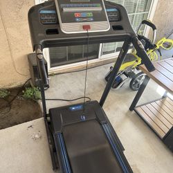 Free Treadmill Xterra tr150