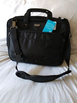  STURDY  - Targus  15.6" Computer Bag