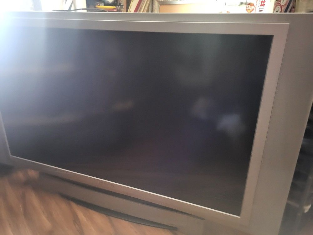 Panasonic TV 60'