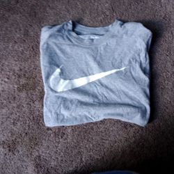 Grey Nike Tee