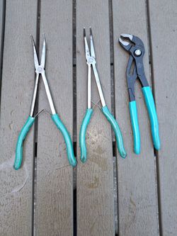 Tools ( pliers )