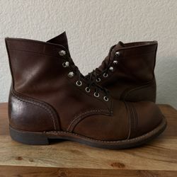 Used Men’s Red Wing Iron Ranger Heritage  Amber #8111 size 8.5 E2