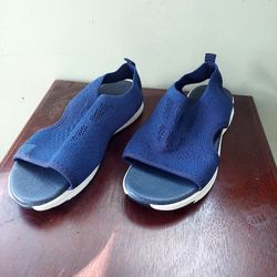 Women's Sandals...New/Unused