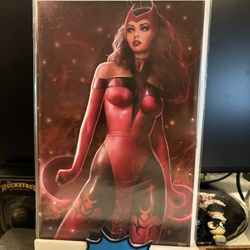 Avengers #1 - Exclusive Virgin Foil Variant