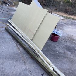 1 hardie panel 4x10  5 1x3 batten and 1 1x4 Trim 