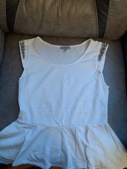 Women’s shirt size S