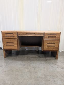 Honey Oak Double Pedestal Desk with Integrated Pulls