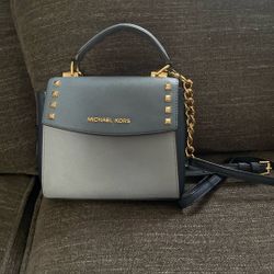 Michael Kors Crossbody purse - OFFERS ACCEPTED 