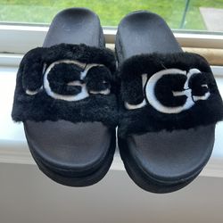 Ladies UGG Fur Slides NWOT Size 7