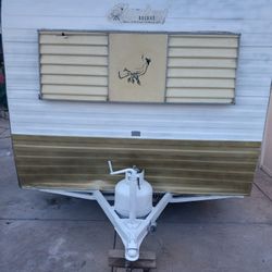 1970 Cardinal 15 Ft Vintage  Sleeps 6 Clean 