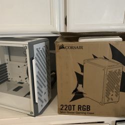 New Corsair 220T RGB Mid- Tower Gaming Case