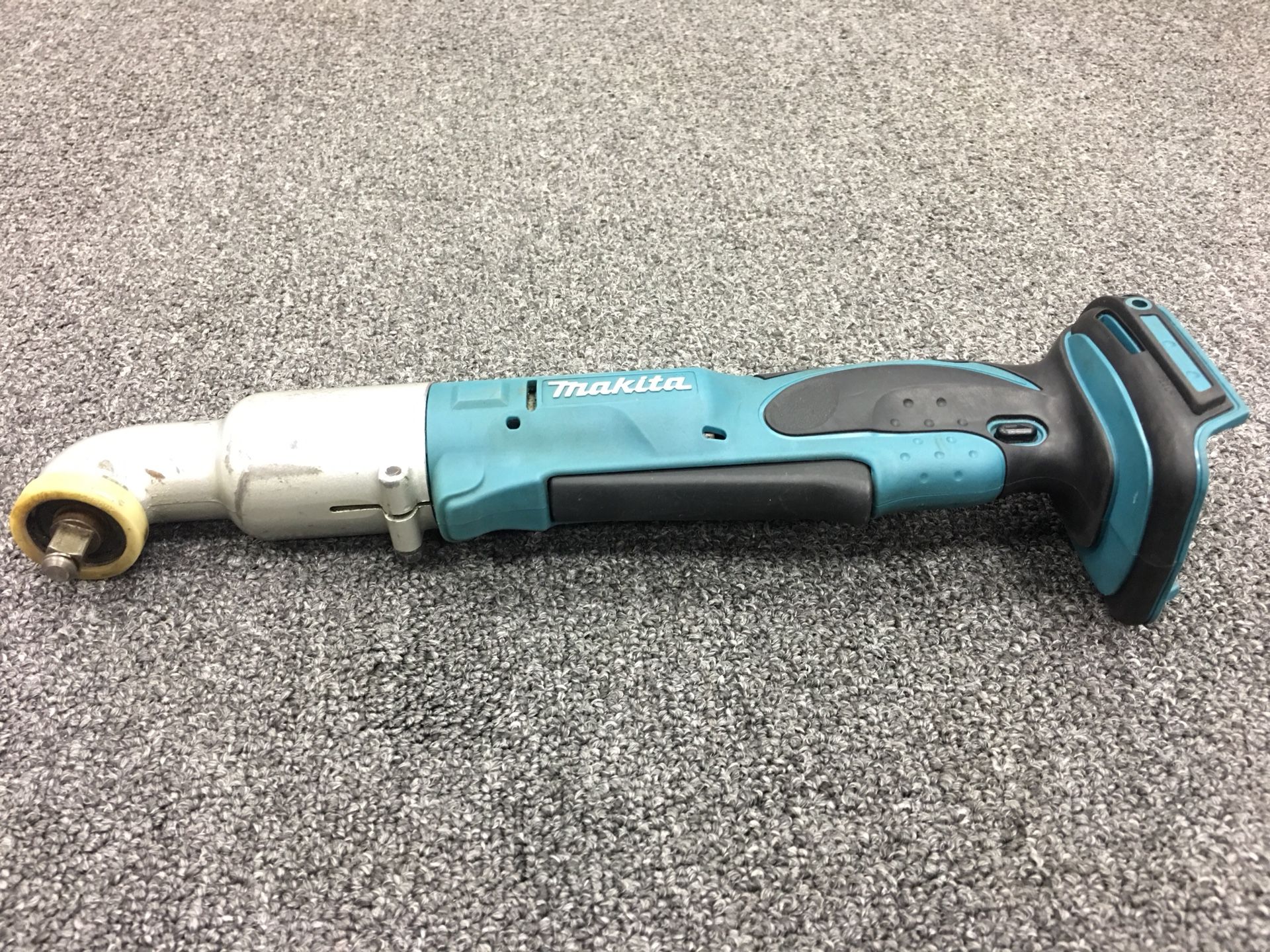 Makita XLT02Z 18V LXT Lithium-Ion Cordless 3/8-Inch Angle Impact Wrench (Tool Only)