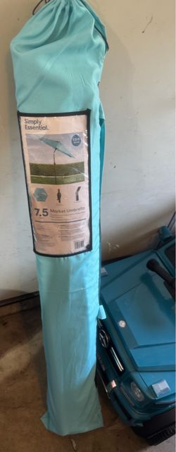 Turquoise crank & tilt round patio umbrella 7.5’