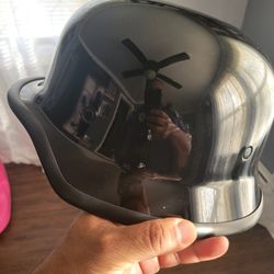 Motor cycle helmets
