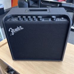 Fender Mustang LT25 Guitar Amp