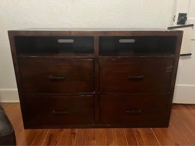 Free American Signature Dresser