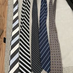 Assorted Men’s Silk Ties Bundle (5 Ties) w/Tie Hanger 