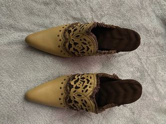 Guess heels