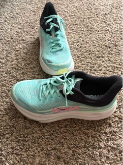 Hoka women’s 9.5