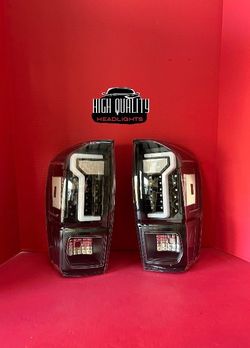 Toyota Tacoma 2016-2023 tail lights