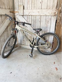 Specialized Hard Rock Mountain Bike