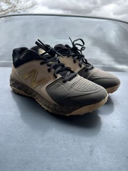 Women’s New Balance Turfs