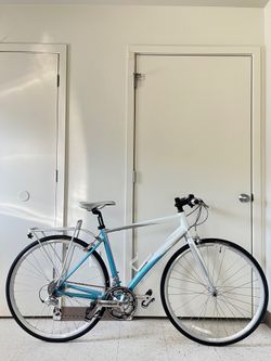 Giant Dash Hybrid Bike