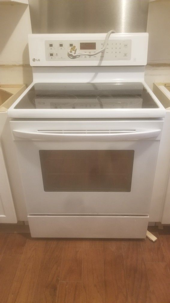 LG ELECTRIC RANGE GLASS COOK TOP