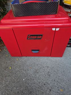 Snap-on Red Steel Tool Cabinet microwave