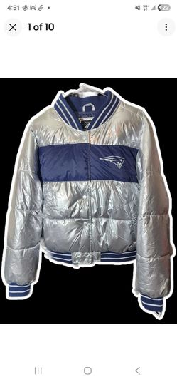 New England Patriots Womens 2 XL Full-Snap NFL Puffer Jacket.
