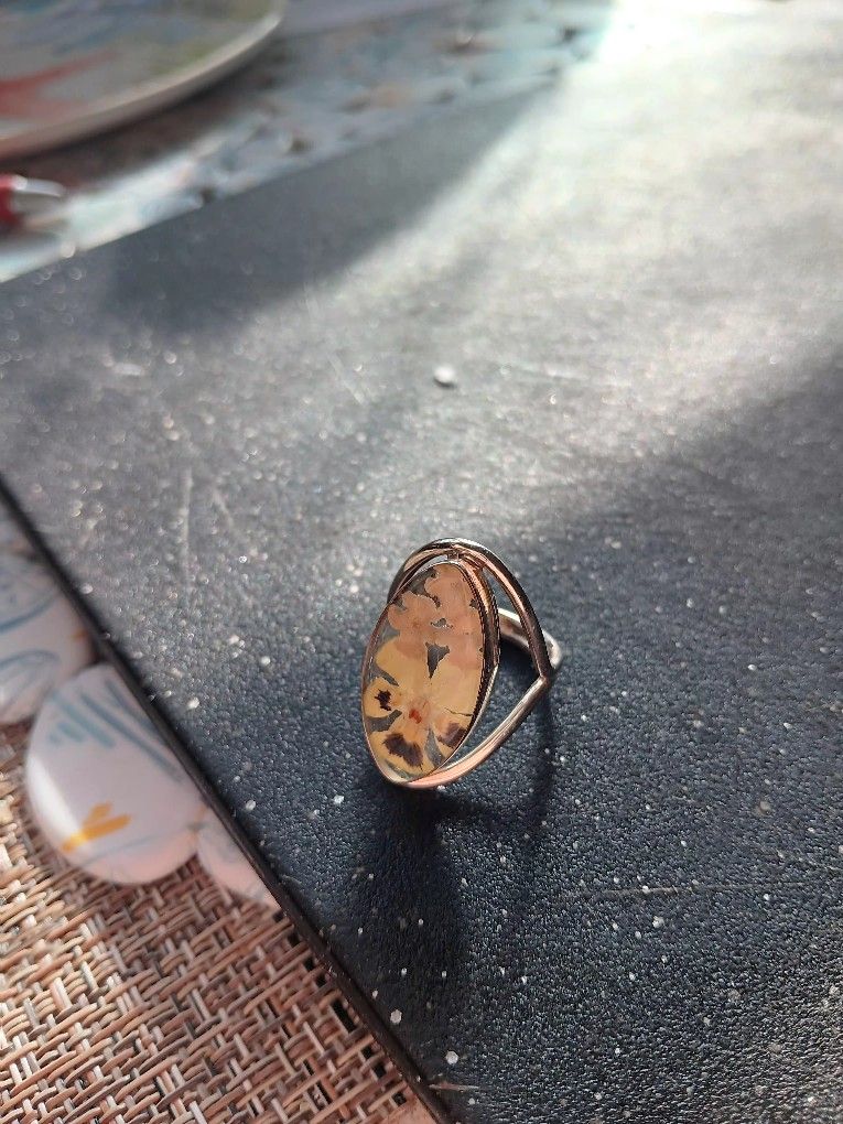 PRESSED YELLOW FLOWERY RING