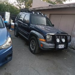 2005 JEEP LIBERTY 4X4