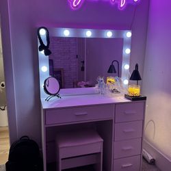 Makeup Vanity
