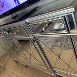 Ultra Modern Mirrored TV Console Table Hutch With Soft Close Doors