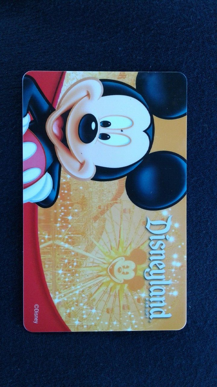 Disney Ticket 2 days 1 park per day