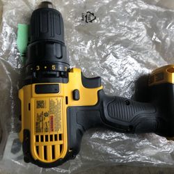 Brand New DEWALT 20V MAX Cordless Compact 1/2 in. Drill/Drill Driver (Tool Only)