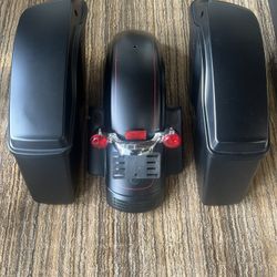 Harley Davidson Touring Road Glide Saddlebags Fender Mufflers Header Pipe