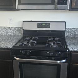 Gas Stove And Microwave