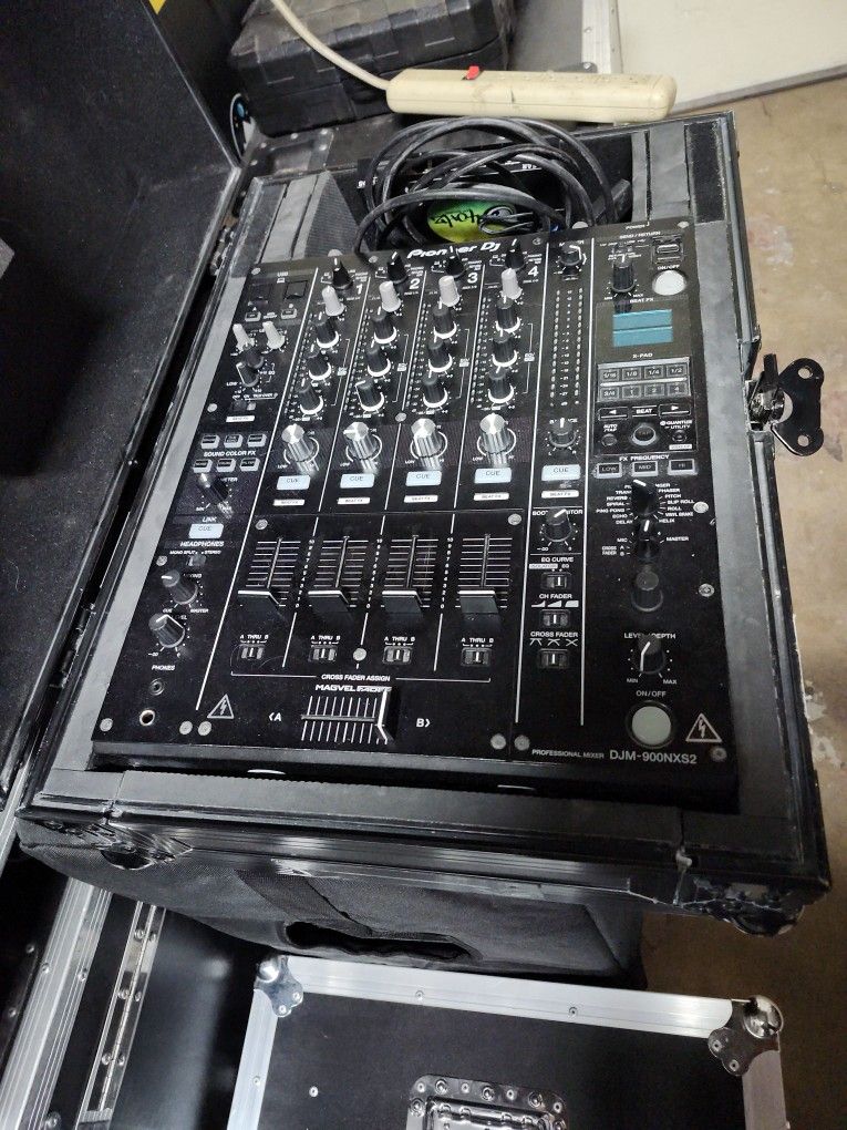 Pioneer DJM900NXS2 DJ Mixer