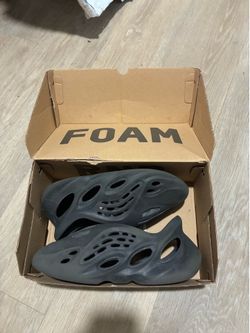 foam runners yeezy