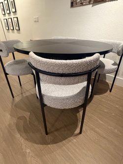 DINING SET