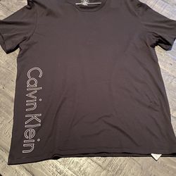 Calvin Klein T-shirt