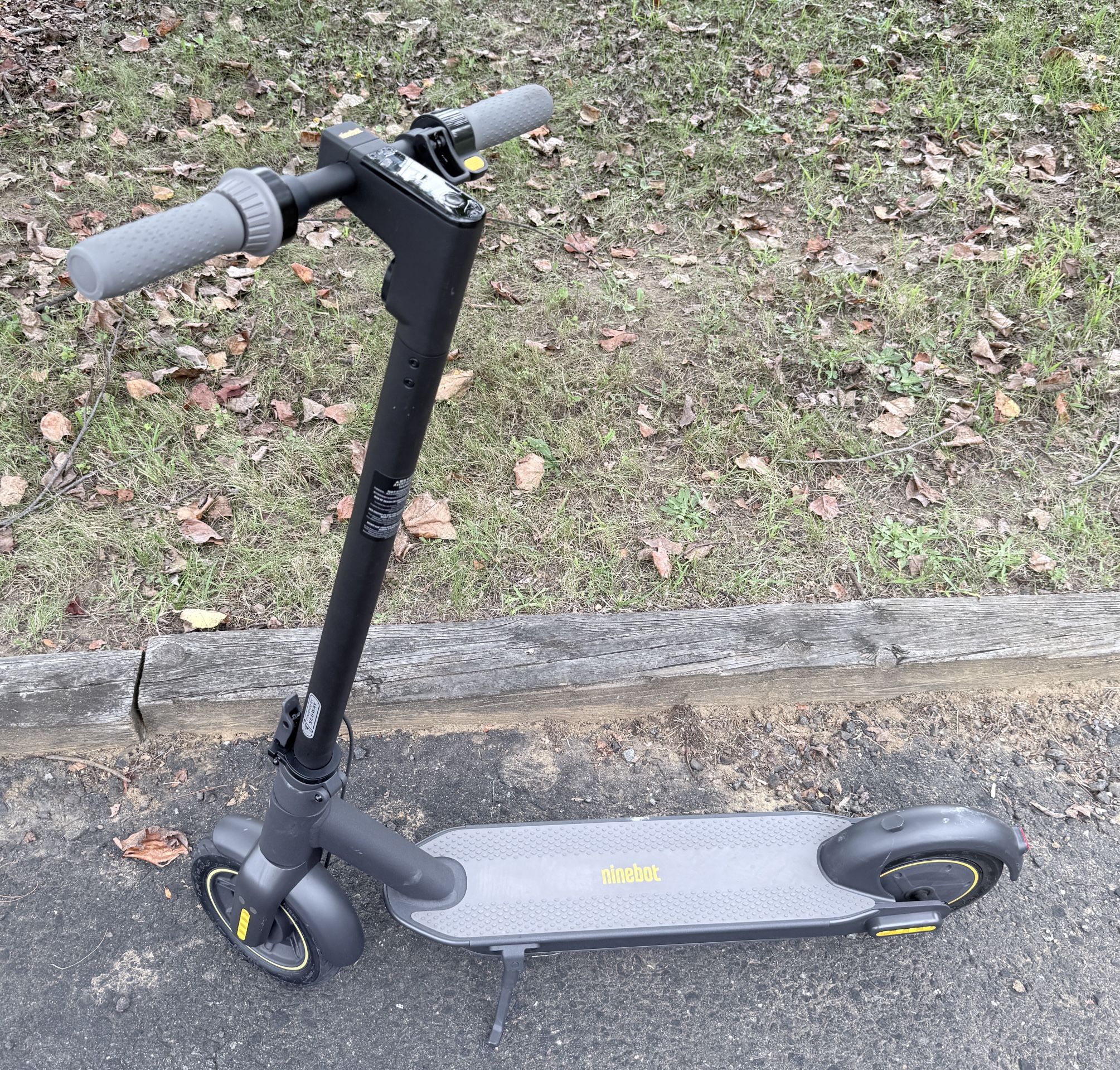 Segway - G30Max Foldable Electric Scooter